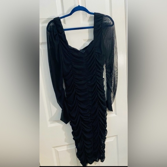 Black Ruched Mesh Bodycon mini Dress Size L Long Sleeve Sweetheart Neckline - Picture 6 of 6